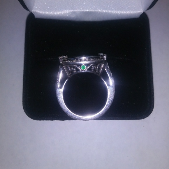 Vera Wang Jewelry - Vera Wang topaz ring